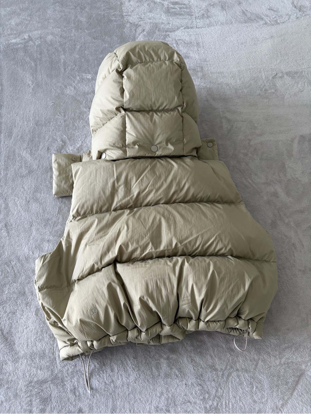 NWOT Lululemon athletica Taupe Puffer Vest with detachable Hood - Picture 3 of 12